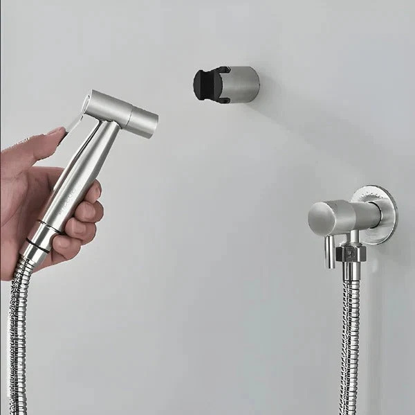 handheld-bidet-sprayer-41190978_3.jpg