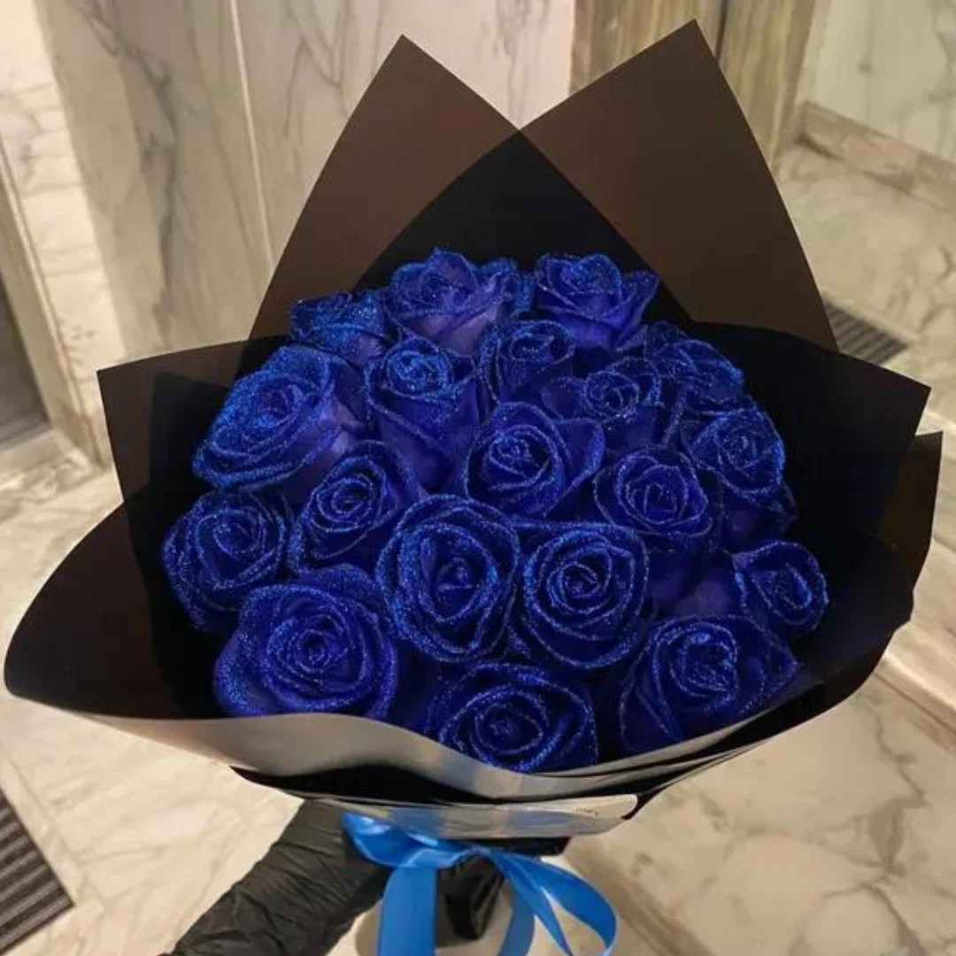 glittering-roses-41190776_2.jpg