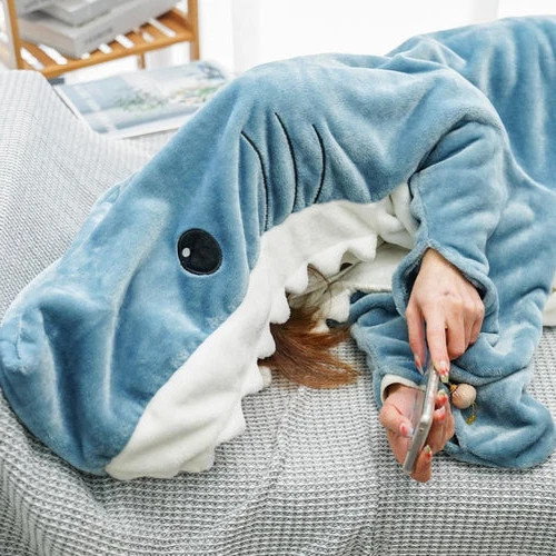 shark-fleece-hooded-blanket-41191933_2.jpg